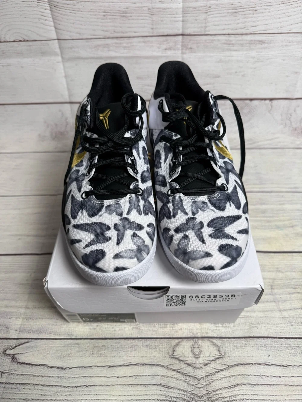 Nike Size 6Y Kobe 8 Mambacita VNDS